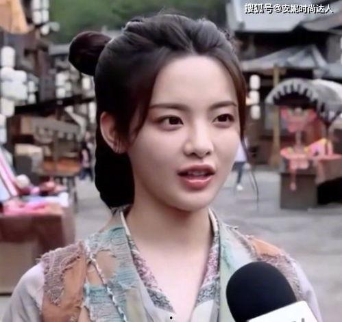 表情女明星网红,揭秘网红女明星的迷人表情魅力
