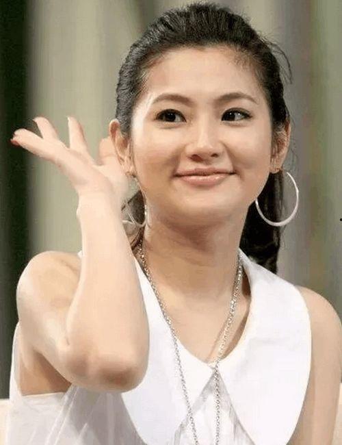 明星网红工作状态,高强度与多任务挑战