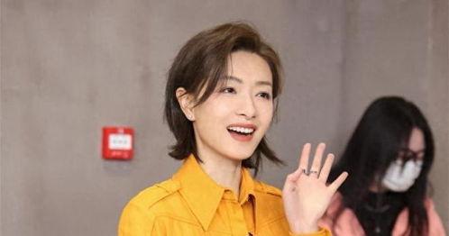 明星网红工作状态,高强度与多任务挑战