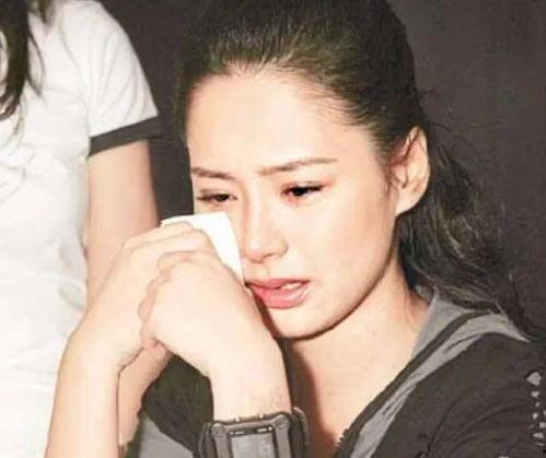 明星网红偷衣服,揭秘明星隐私泄露背后的网络伦理争议