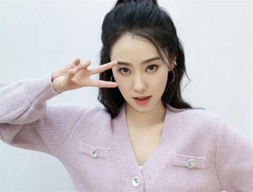 学生喜欢明星网红,学生粉丝热情高涨！”