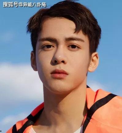 爆料吃瓜曾舜晞梁洁,甜蜜互动引网友热议